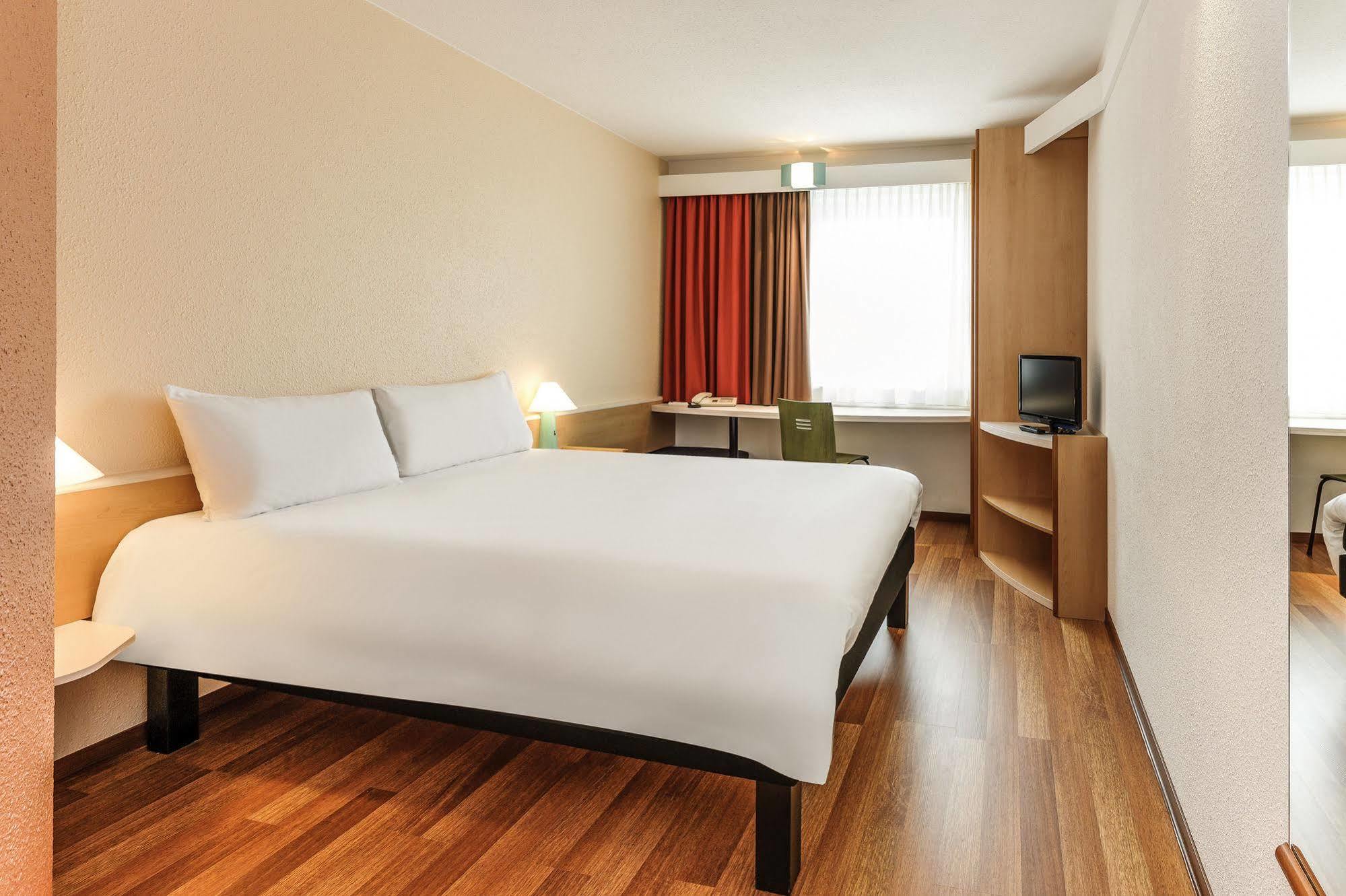 Ibis Hotel Munchen Messe Feldkirchen in Kärnten Exteriér fotografie